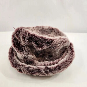 Danier Faux Fur  Hat Wine Color OS